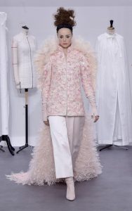 Edie-Campbell-xlarge_trans++5atK_0dc4WOh43gNNcRgEMud-tV51FG-L4QrEATlQyg